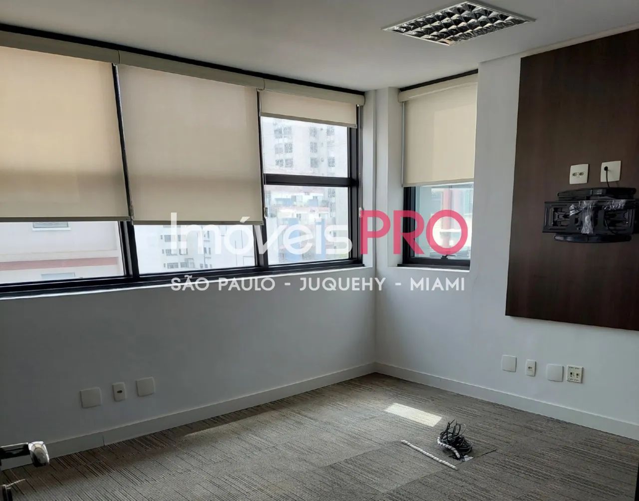 Conjunto comercial na Alameda Santos com 60m² perto do metrô