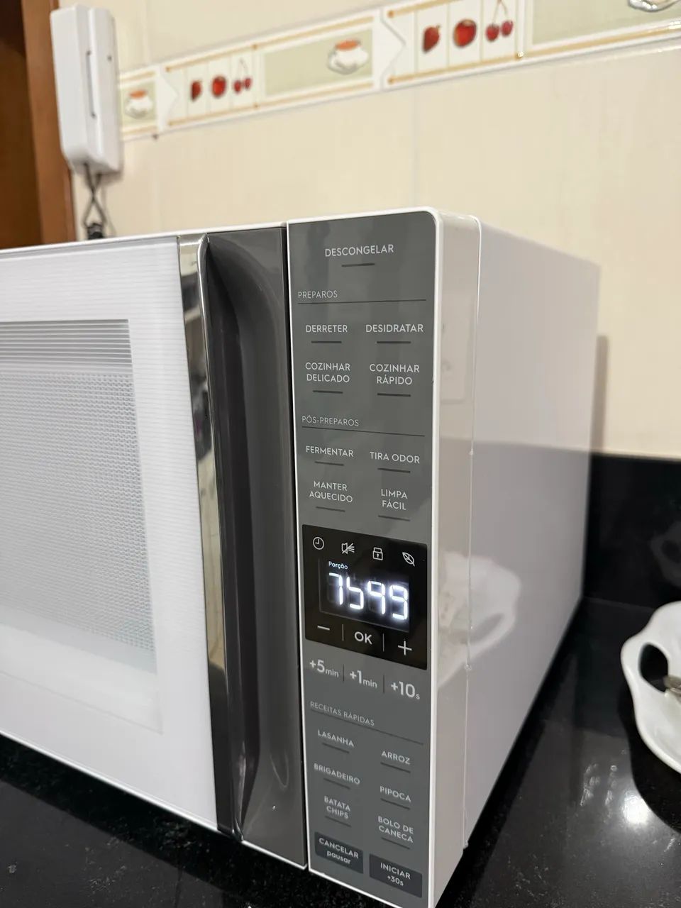 Microondas Electrolux 36l praticamente novo - Foto 3