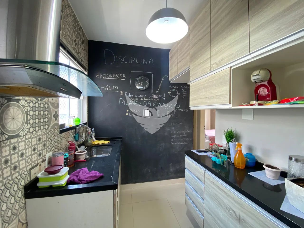 Apartamento parcialmente mobiliado - Foto 3