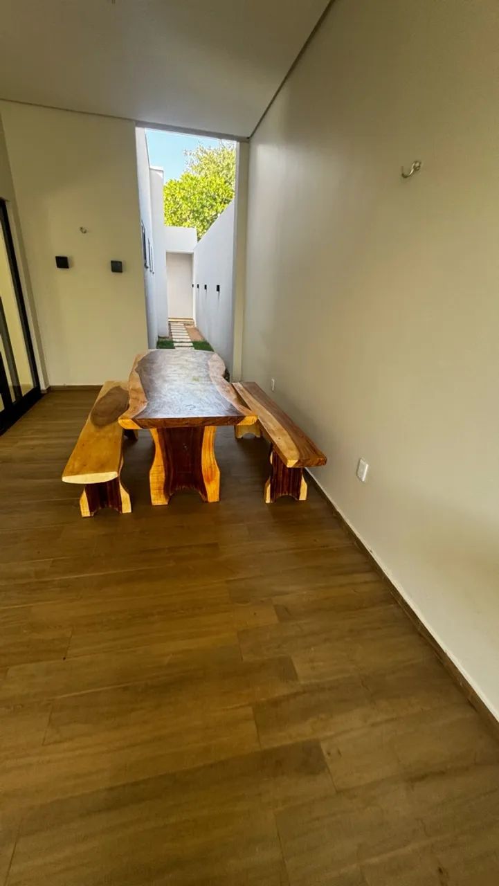 Mesa de madeira POR ESSE PREÇO  - Foto 2