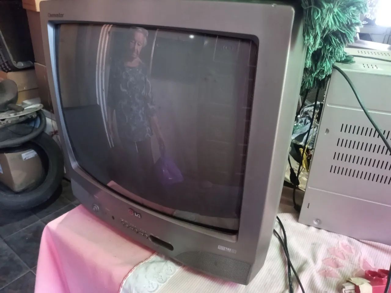Tv LG de 20 polegadas semi Novas aceita cartão  - Foto 5