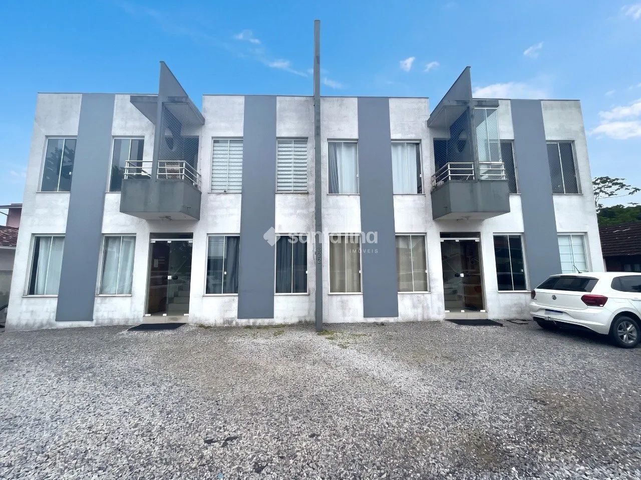 Apartamento com 2 dormitórios para alugar, 58m² - Carianos - Florianópolis/SC