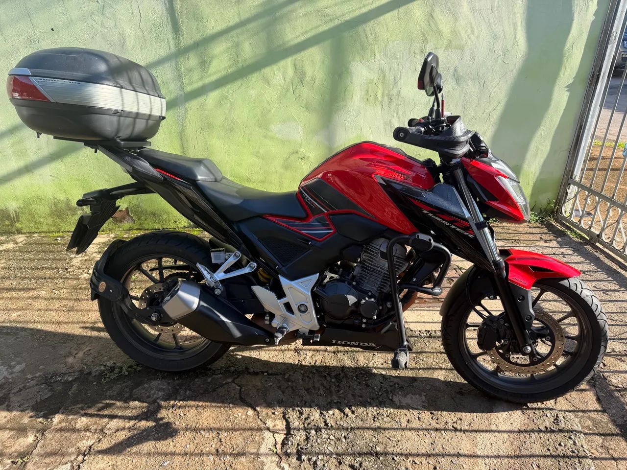 CB 300F ABS 2024 Completa com Acessórios