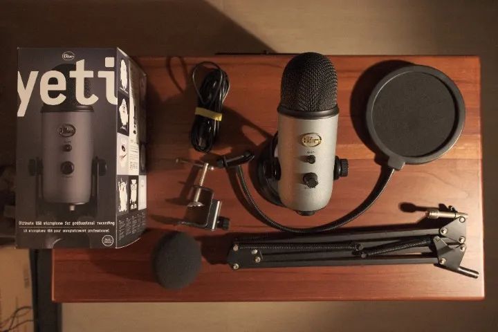 Microfone Blue Yeti Ultimate completo na caixa + acessórios - Foto 2