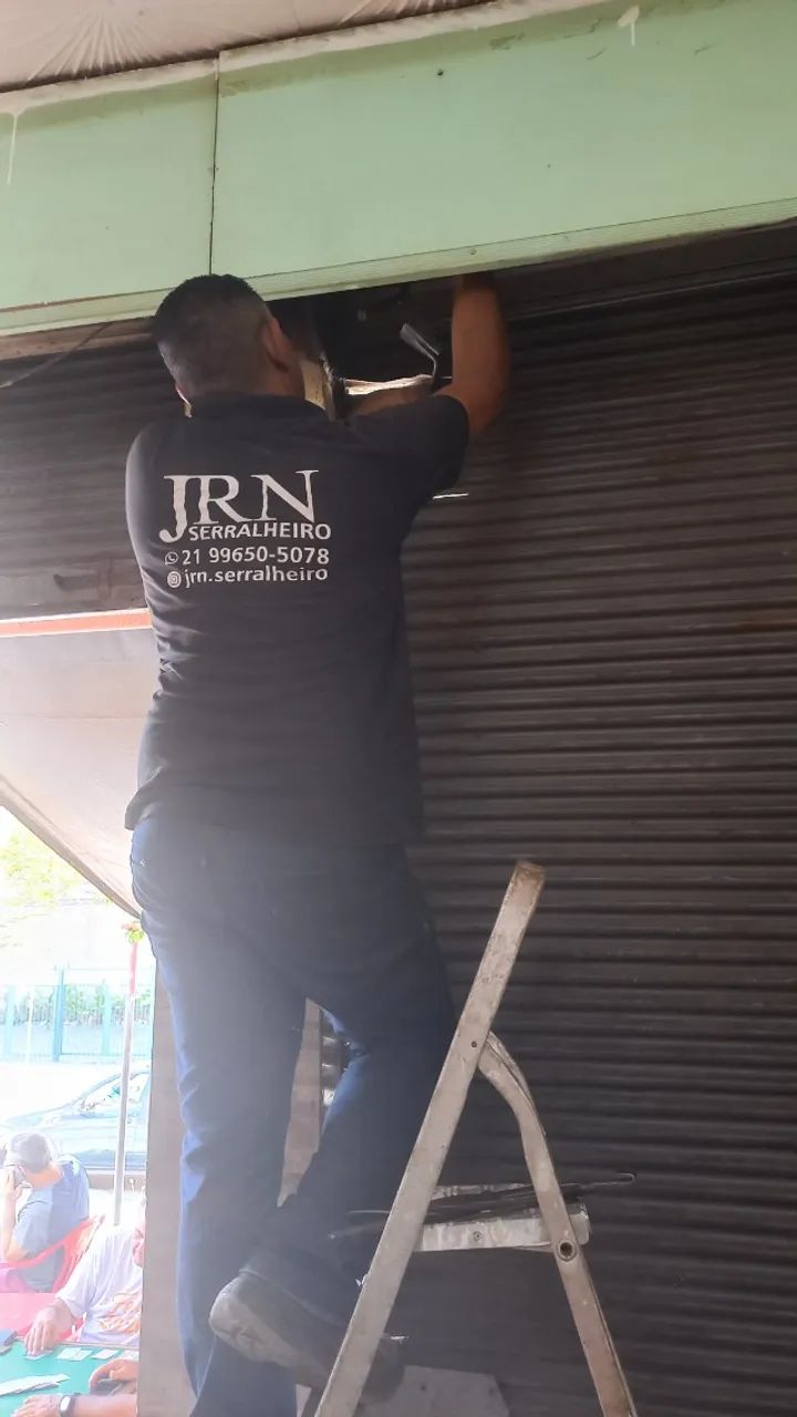 Manutenção de portas de aço de enrolar 