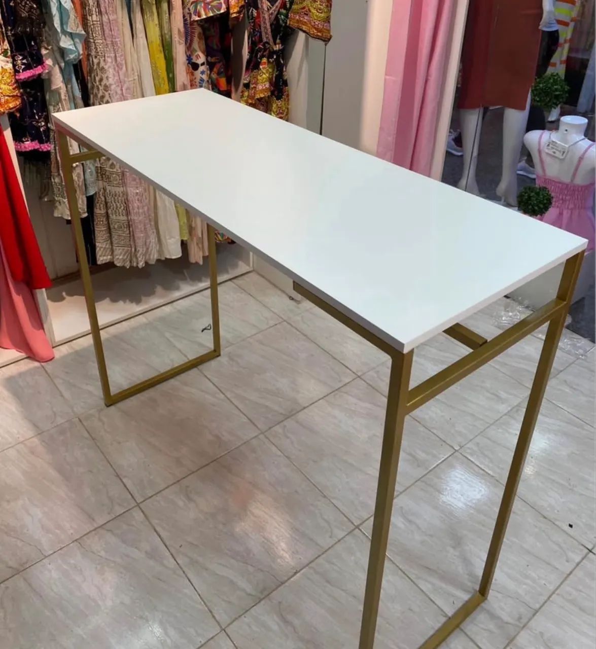 Mesa centro com cabideiro - Foto 2