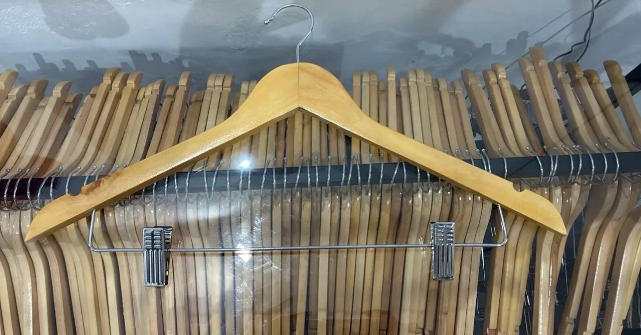 Cabides com presilha 