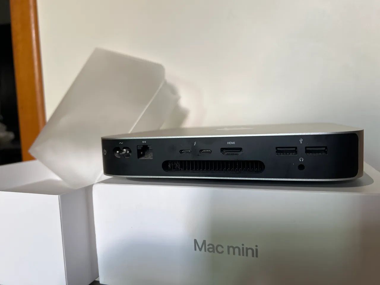 Mac Mini Apple M1* 8GB / SSD 256 Gb na caixa e nota fiscal