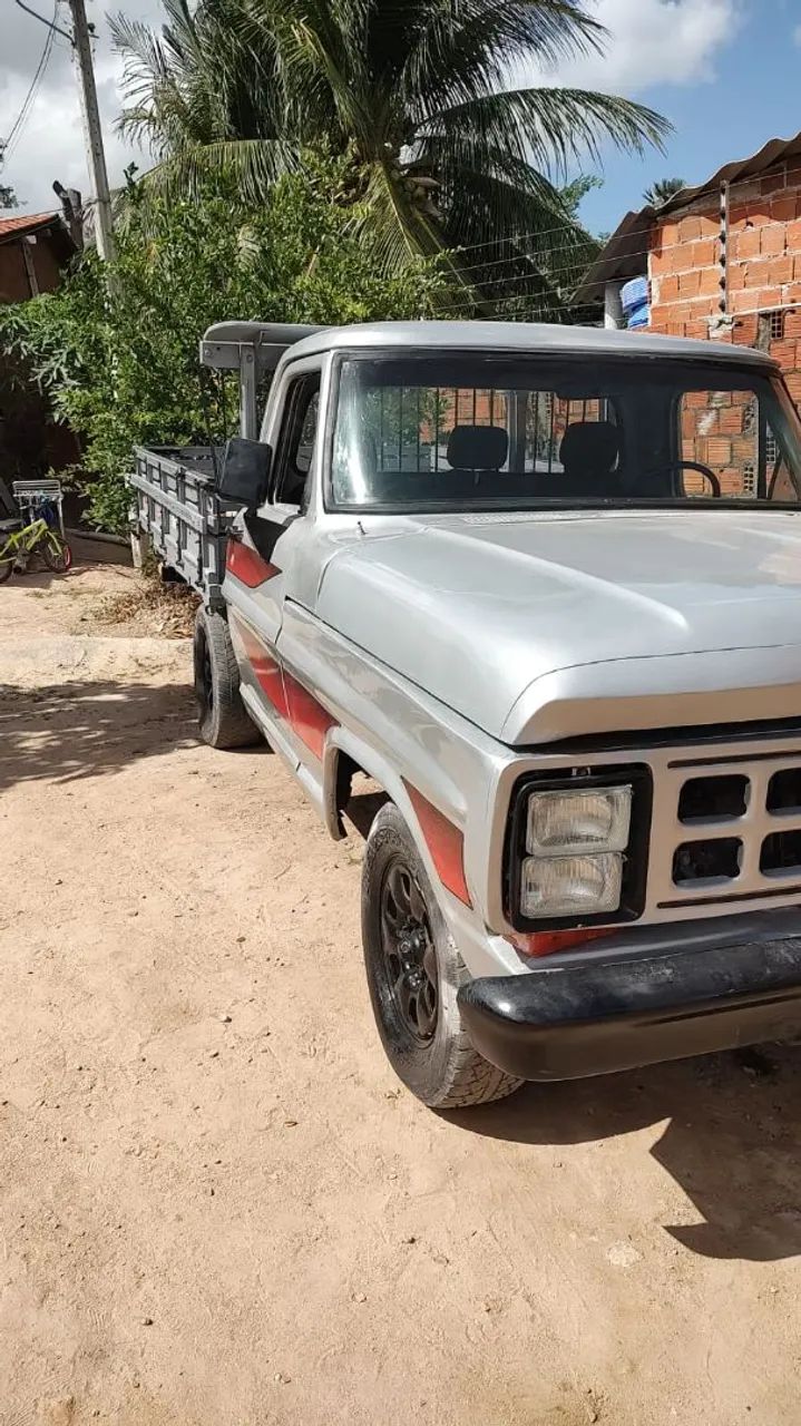 Ford F-1000 F-1000 Super Diesel CE 3.9 1980