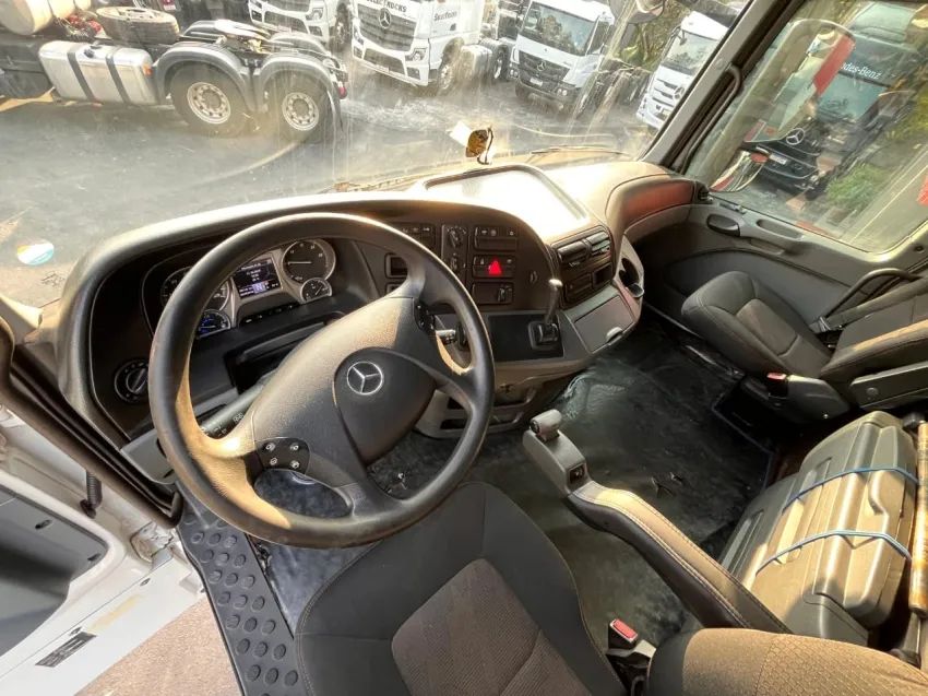 Mercedes-Benz Actros 2651 6x4 18/18 - Foto 10