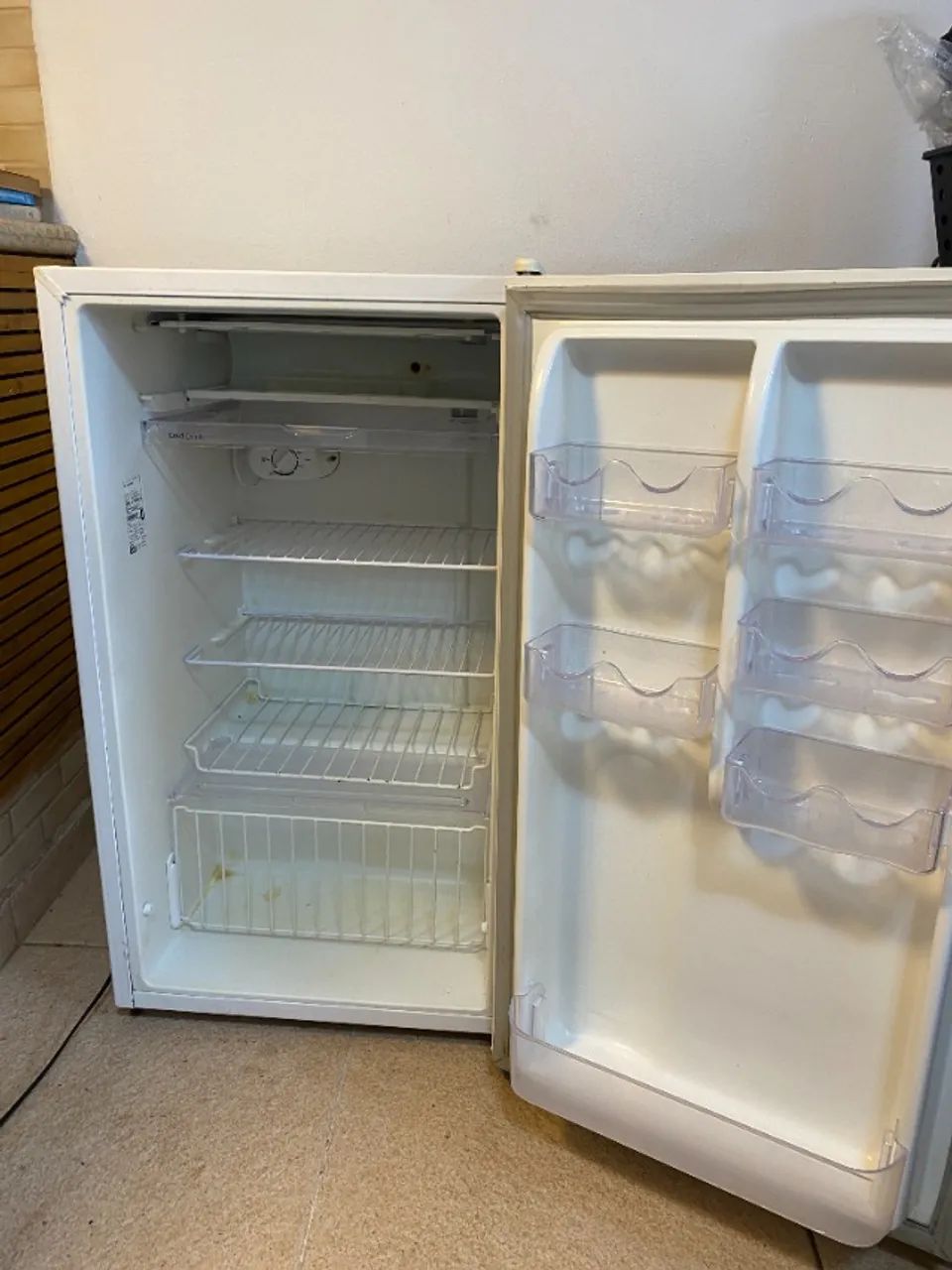 Frigobar 120lts - Foto 2