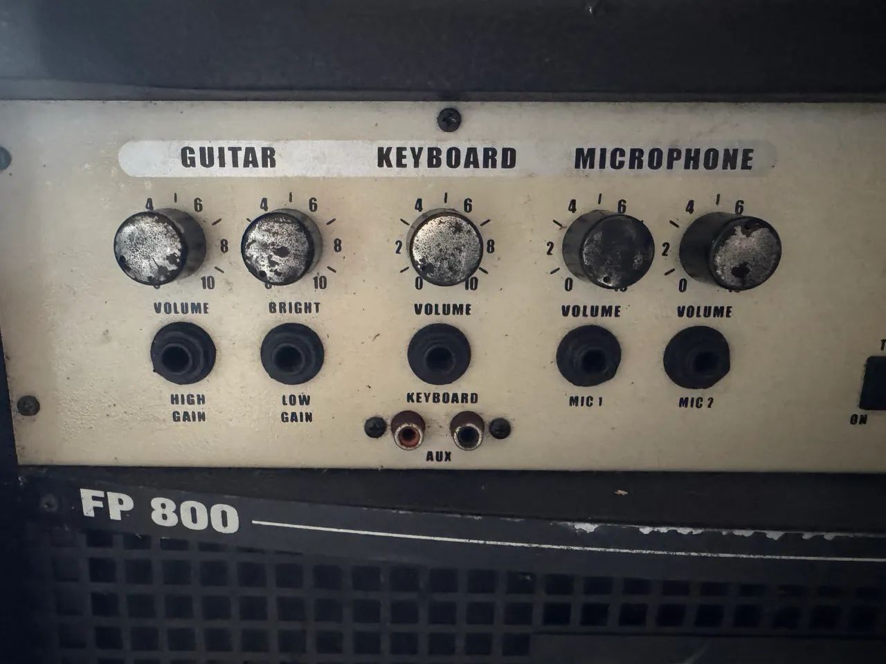 Vendo Caixa Amplificada e microfone  - Foto 4