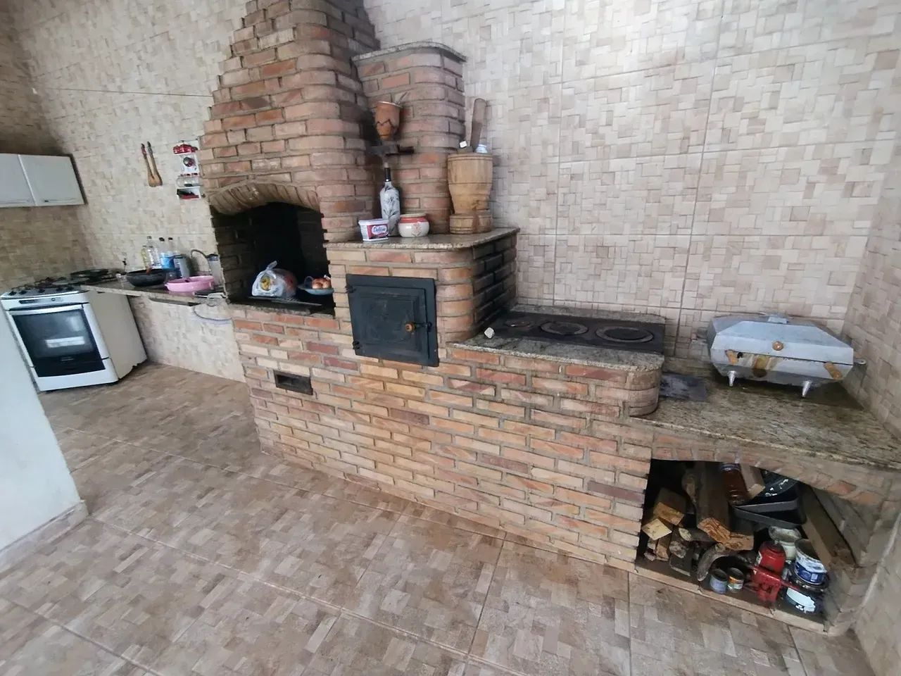 CASA e PRÉDIO JUNTOS 3 apartamentos lote 1500 mts - Foto 5