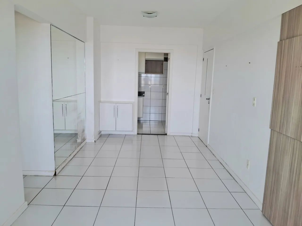 OPORTUNIDADE! Vendo apt 3/4 com varanda, andar alto, vista livre/mar e bem localizado. - Foto 12