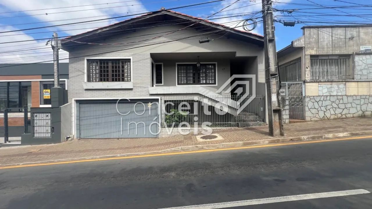Imóvel Comercial e/ou Residencial Semimobiliada - Centro