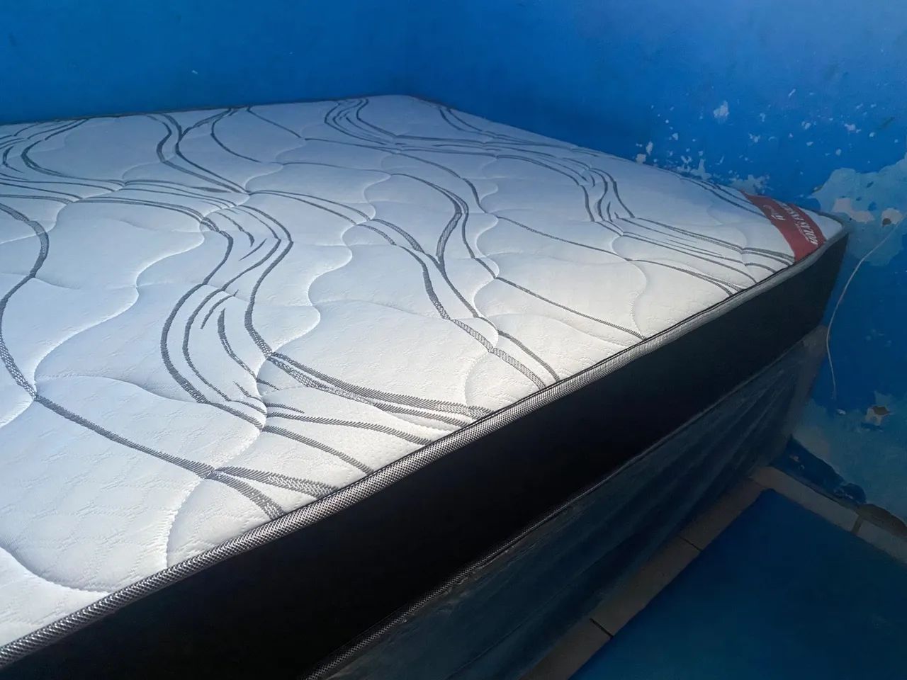 VENDO CAMA DE CASAL SEMINOVA