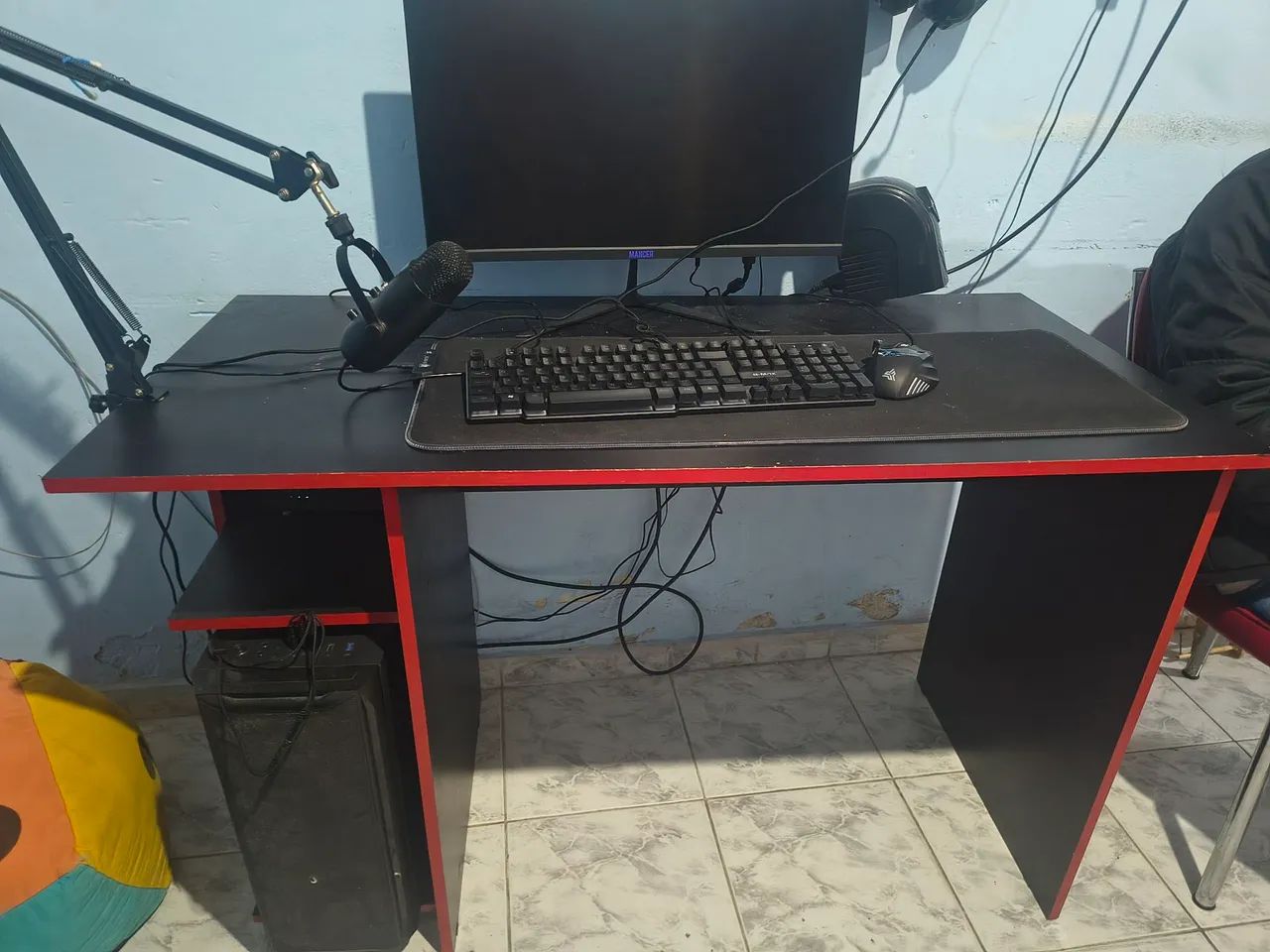 Vendo mesa gamer 
