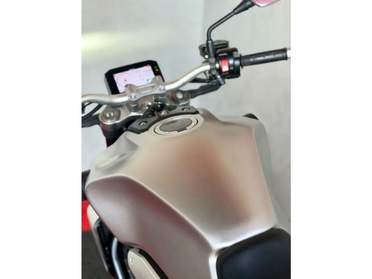 Honda Cb 1000r 2023 - Foto 5