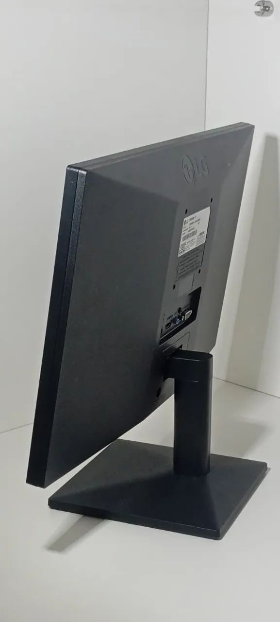 Monitor LG 20 Polegadas, Led, Ultra Fino Imagem Perfeita Alto Brilho, Cabos e Fonte. - Foto 5