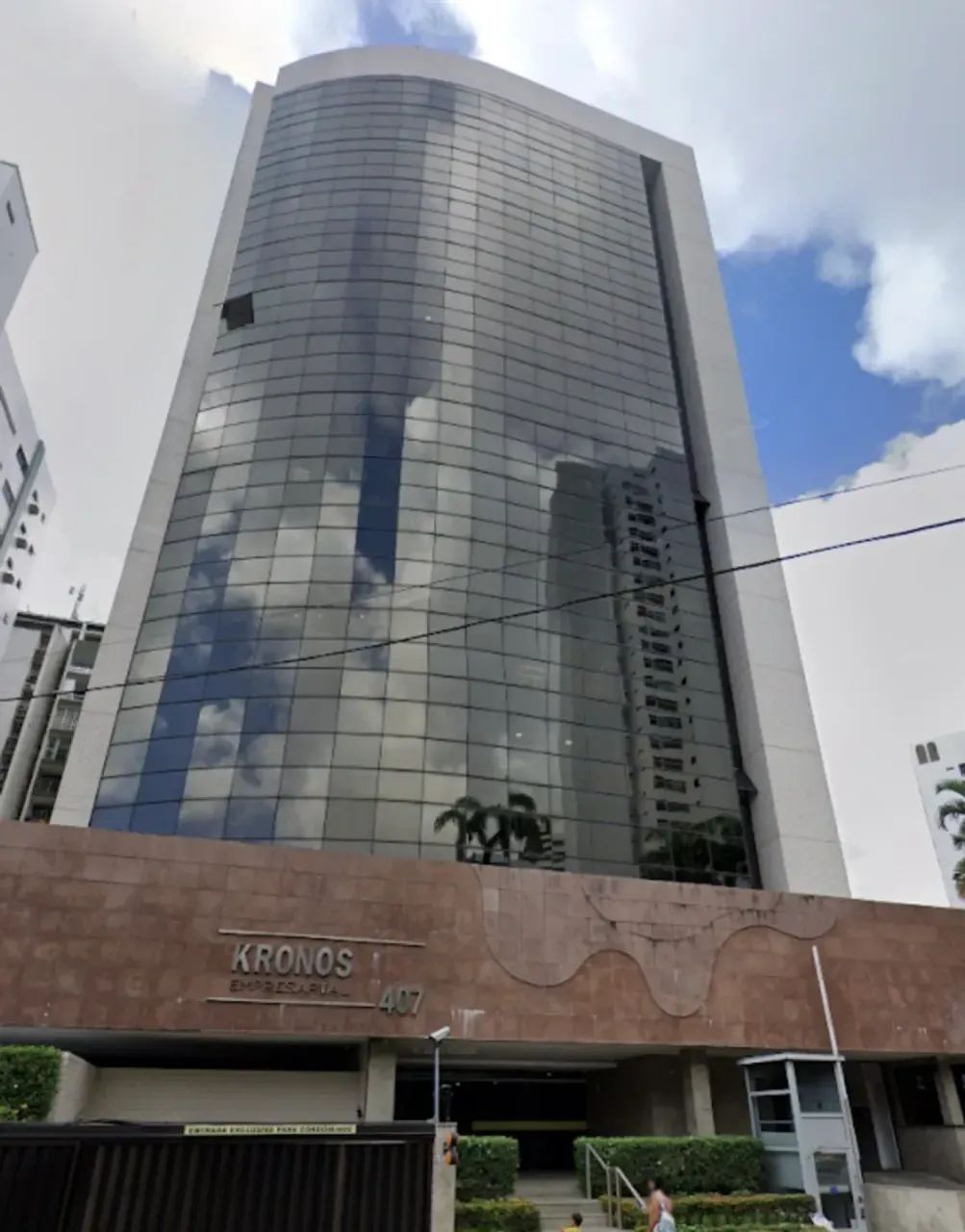 Sala Comercial 35 m2 Ed. Kronos nas Graças