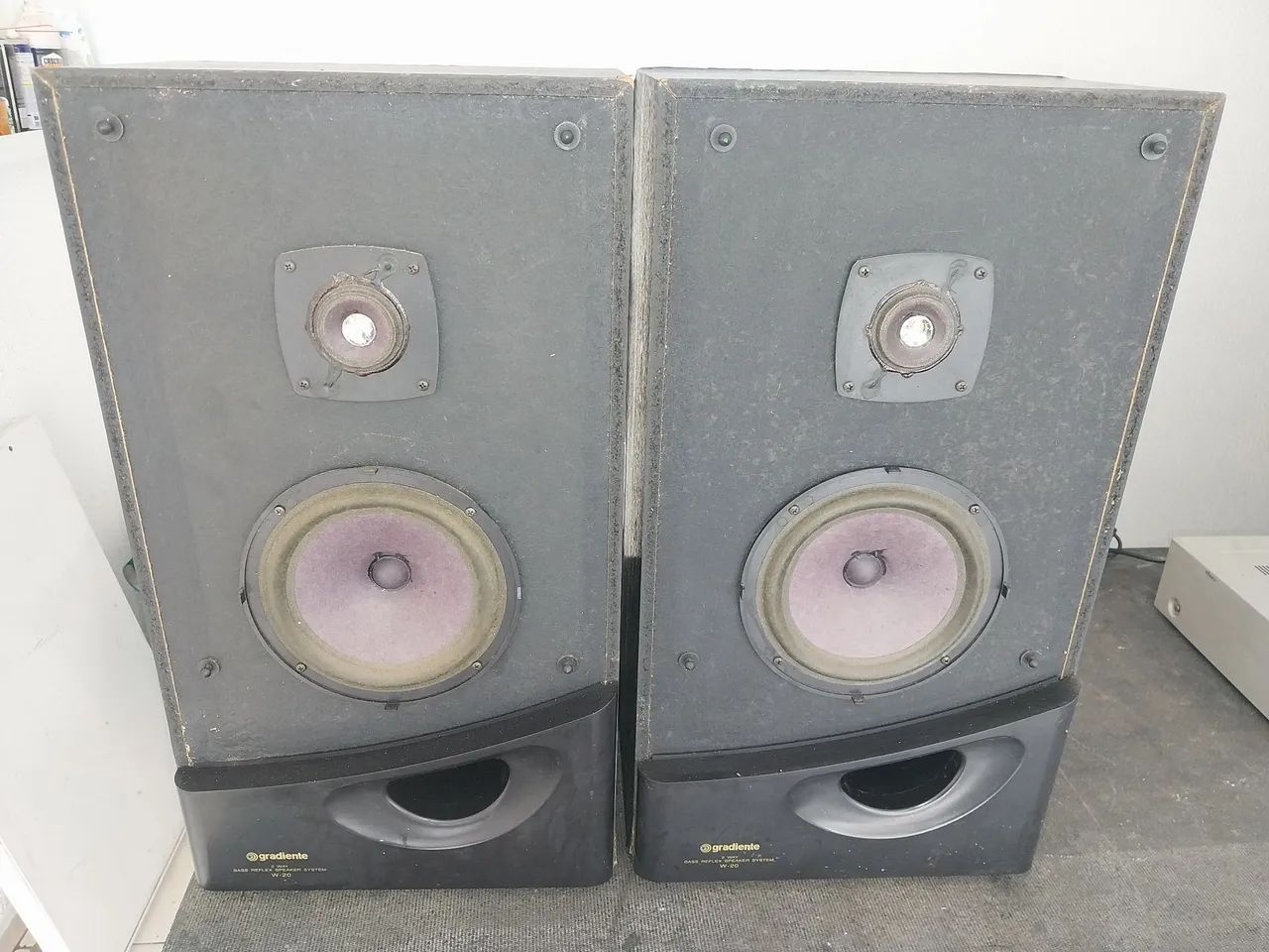 Par de caixas Gradiente modelo W20 falantes de 6 polegadas funcionando. - Foto 5