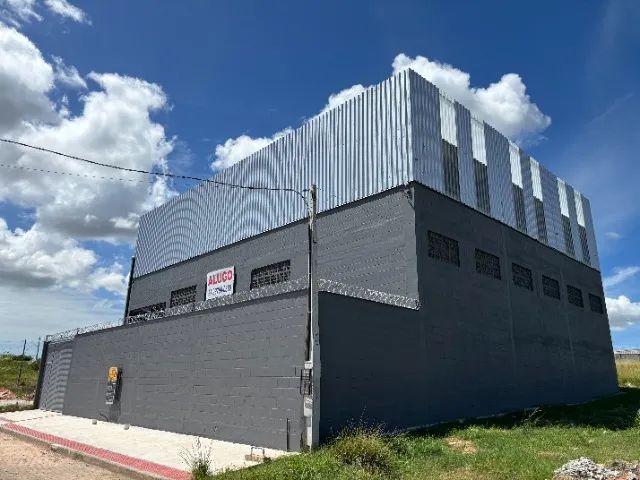 Alugo Galpão 420 m² na rodovia Leste Oeste - Foto 2