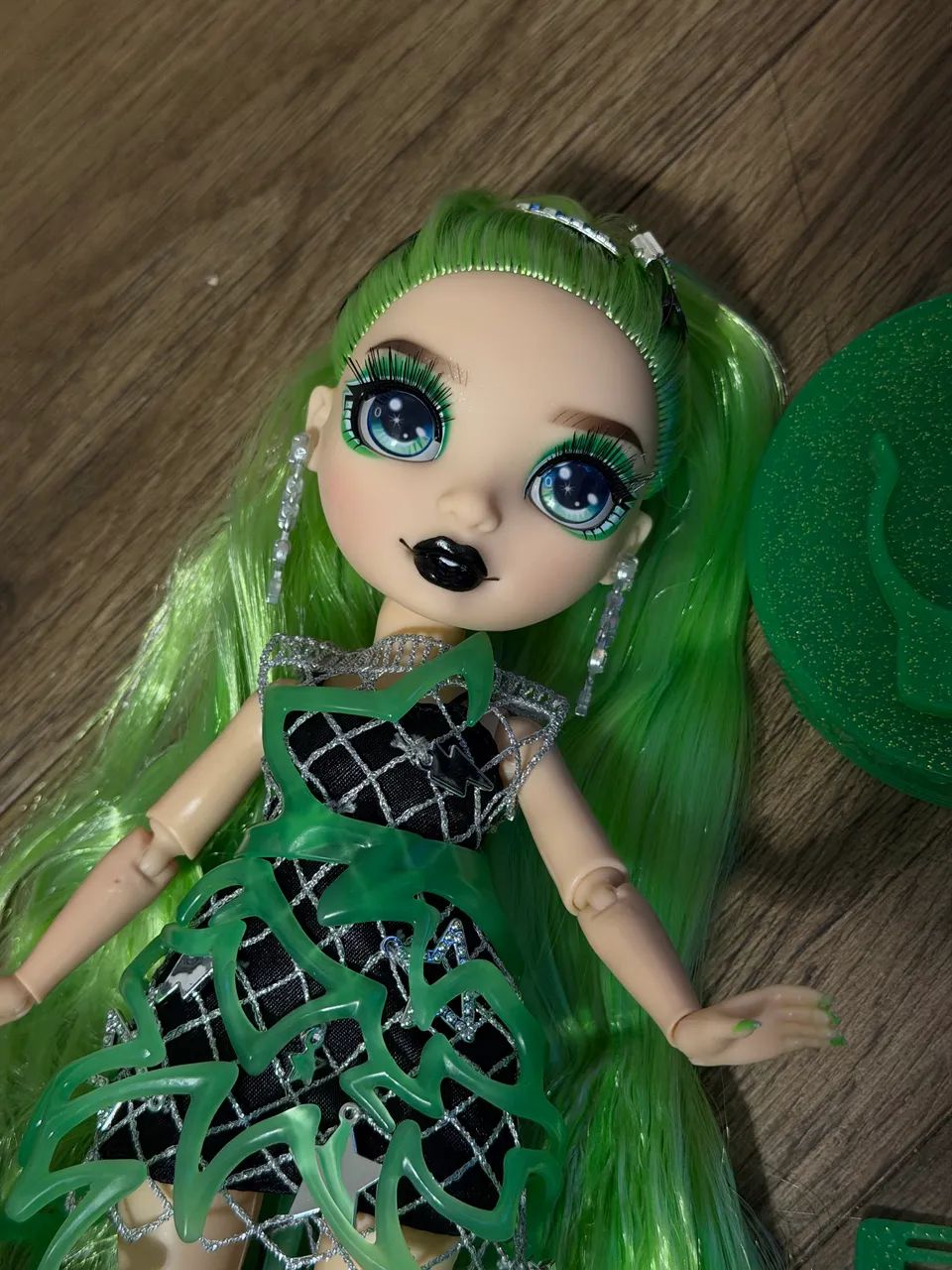 RAINBOW HIGH FANTASTIC FASHION JADE HUNTER - Foto 3