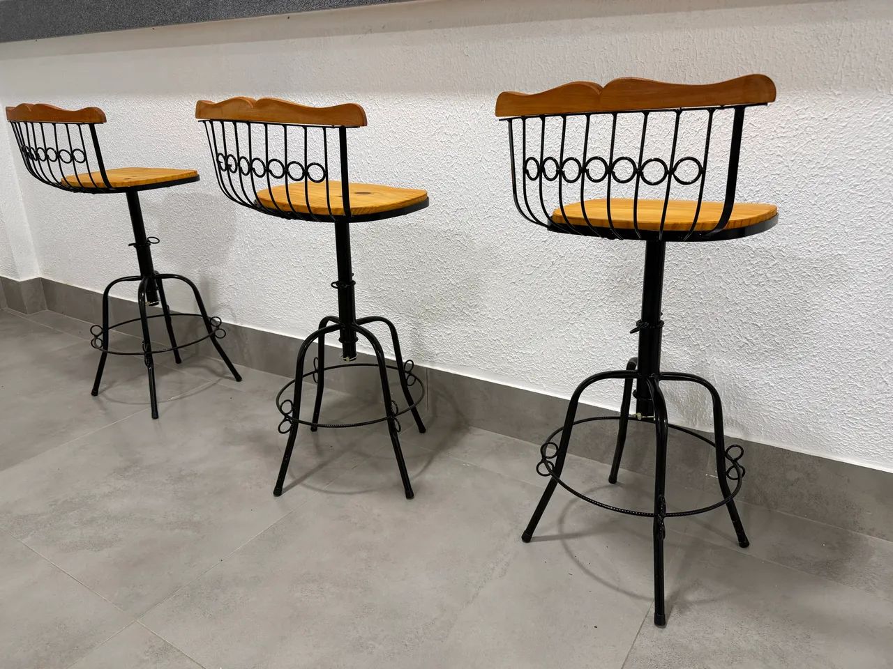 3 Banquetas novas