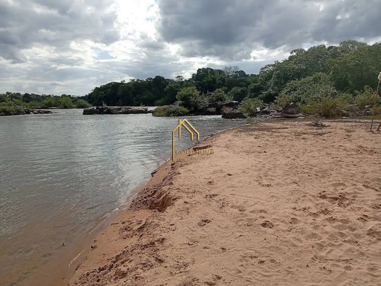 Chácara à Venda  Às Margens do Rio Cuiabá
