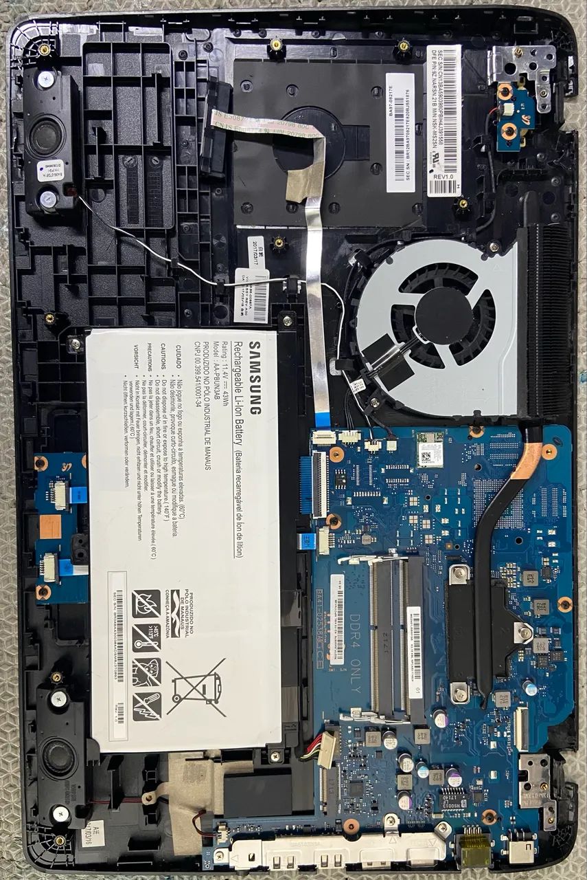 Placa com carcaça de notebook NP300E5M - Foto 3