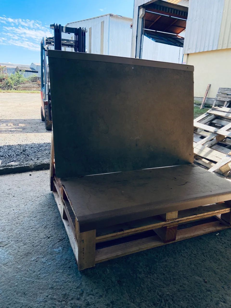 VENDE-SE SOFÁ DE PALETS DESCARTÁVEIS  - Foto 2