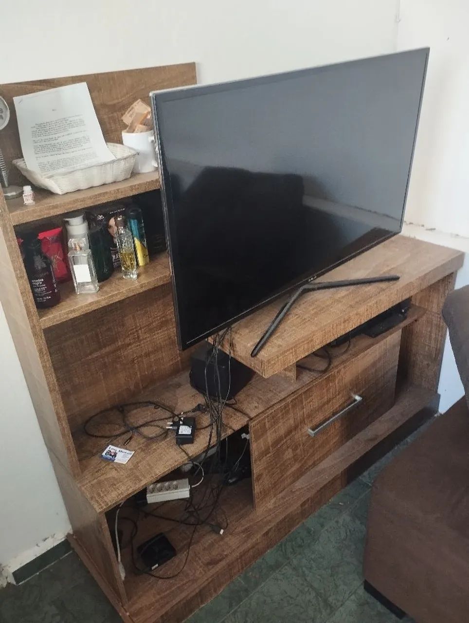 Vendo televisão mais estante  - Foto 2