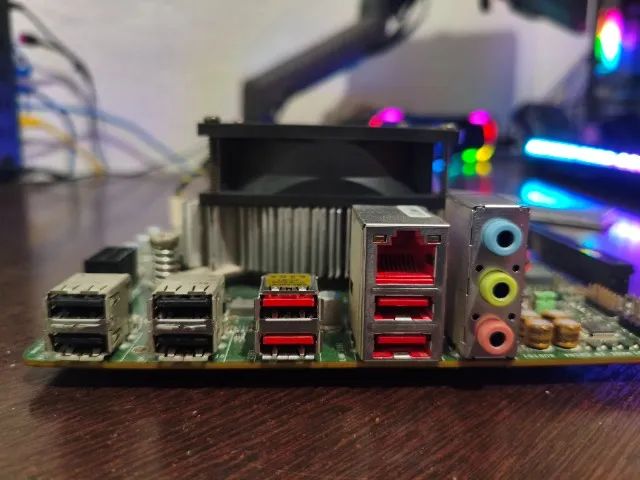 AMD 4700S Desktop Kit + Placa-Mãe + 16 GB GDDR6 - Foto 2