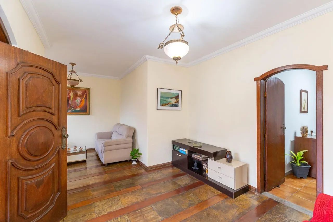 Casa à Venda - Padre Eustáquio, 7 Quartos, 647 m2 - Foto 2