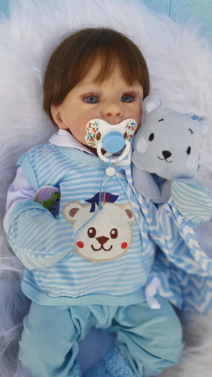 Bebê reborn lindo realista