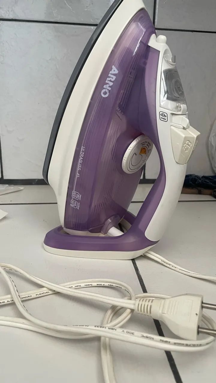 Ferro de passar black Decker a vapor  - Foto 2