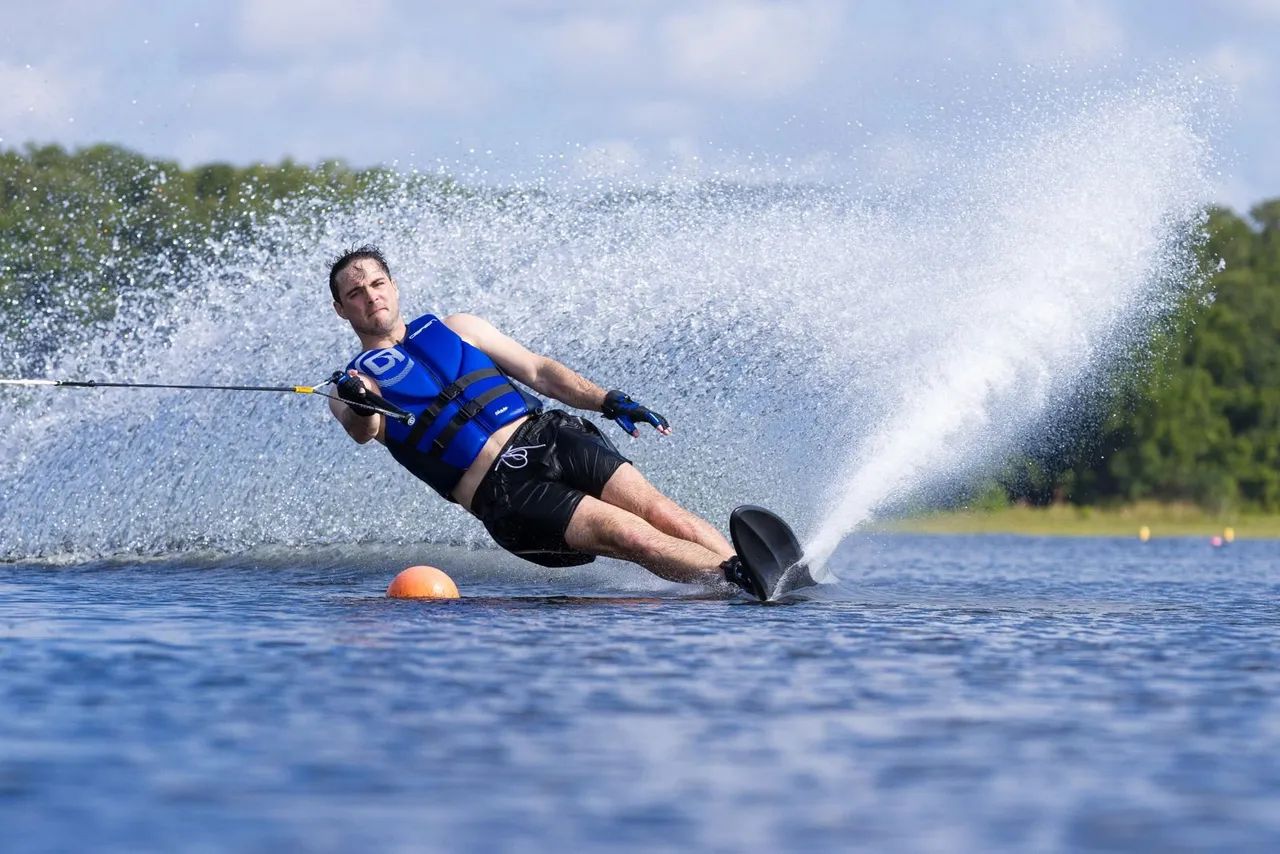 Esqui aquático slalom O?Brien competition