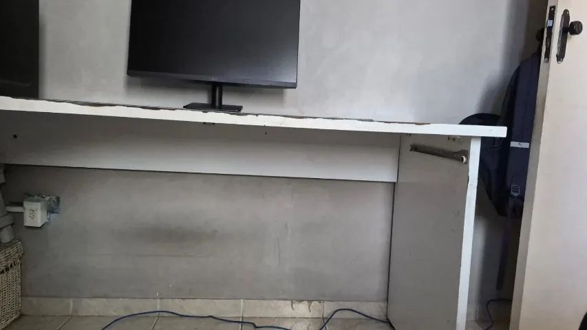 Mesa em formato de L para escritório - Foto 4