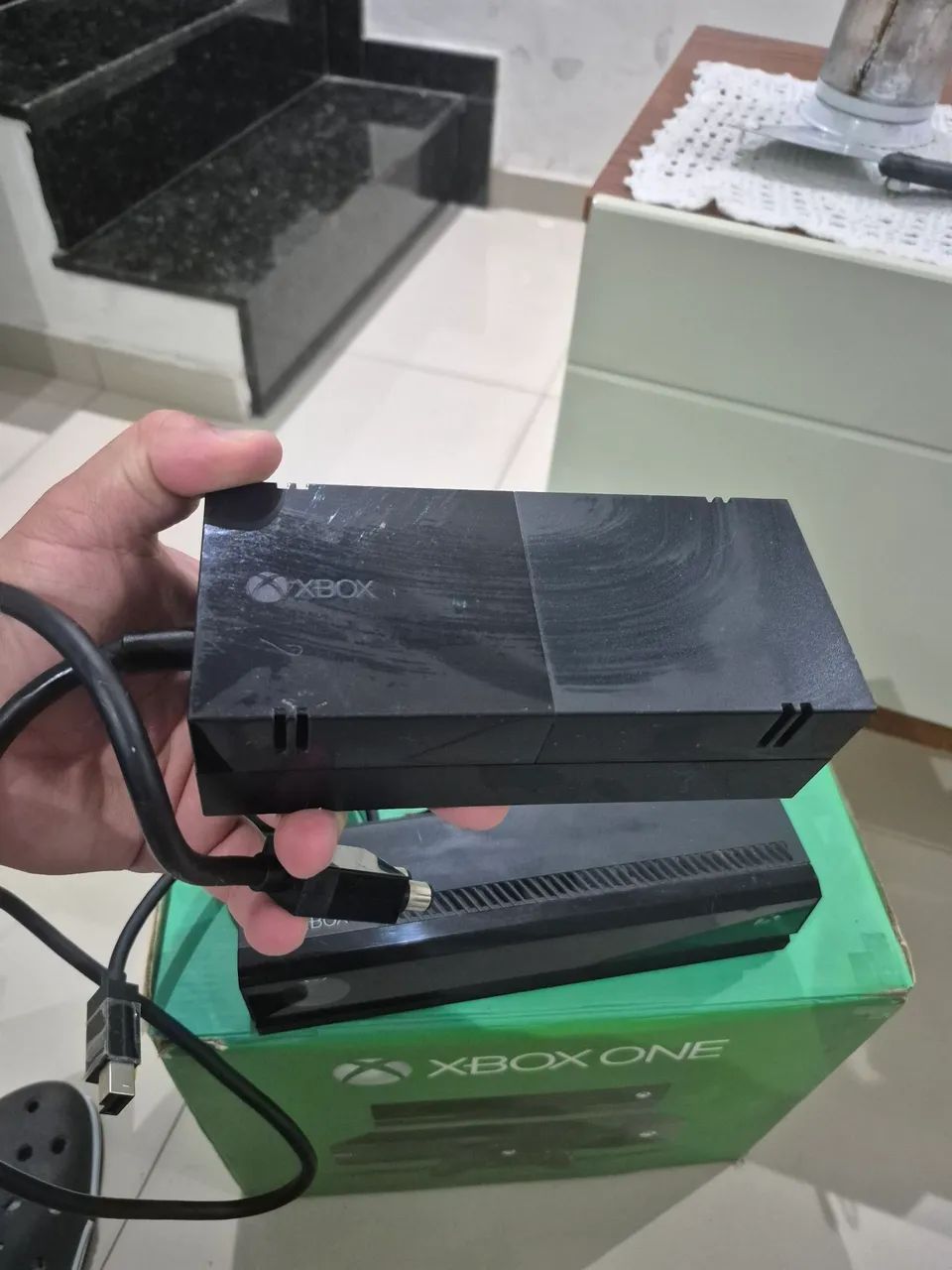 Xbox one + 2 controles + 2 jogos - Foto 3