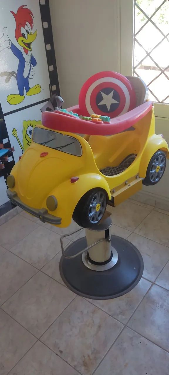 Vendo cadeiras de corte para salão infantis e de adolescente.  - Foto 3