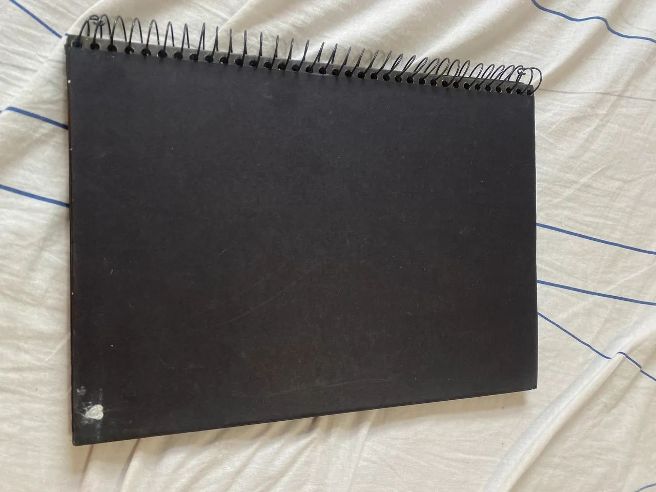 CADERNO STAR WARS FOLHAS PRETAS - Foto 2