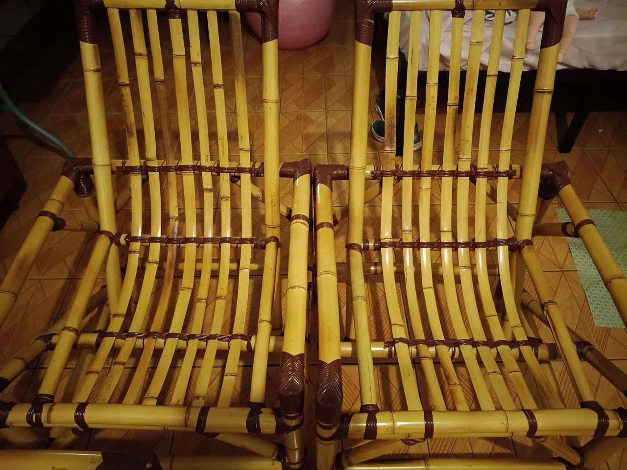 Duas poltronas de bambu 