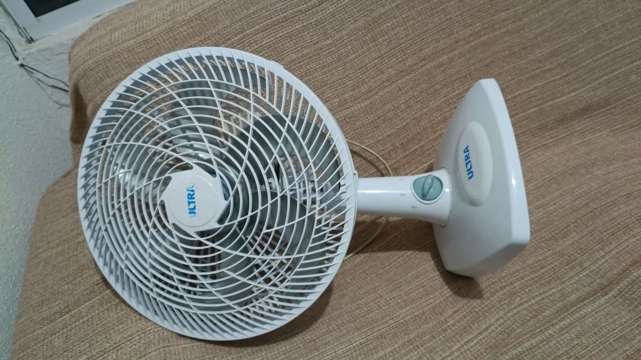 Ventilador ultra usado e com defeito. - Foto 2