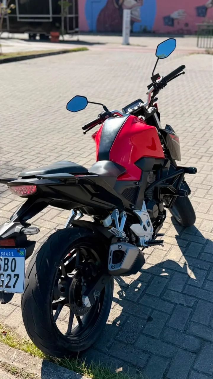 CB Twister 300F - Foto 2