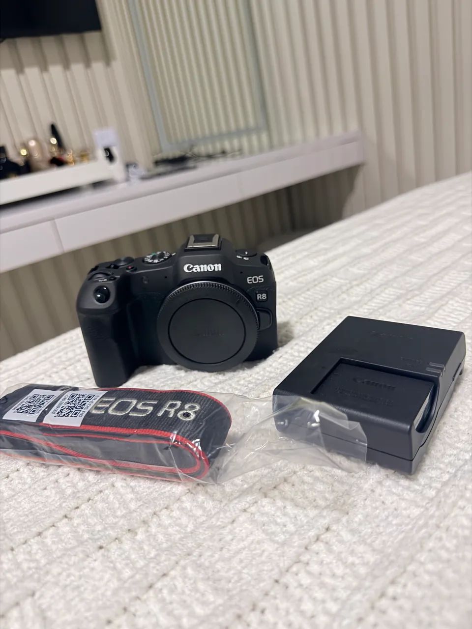 Câmera profissional: Canon EOS R8 - Foto 5