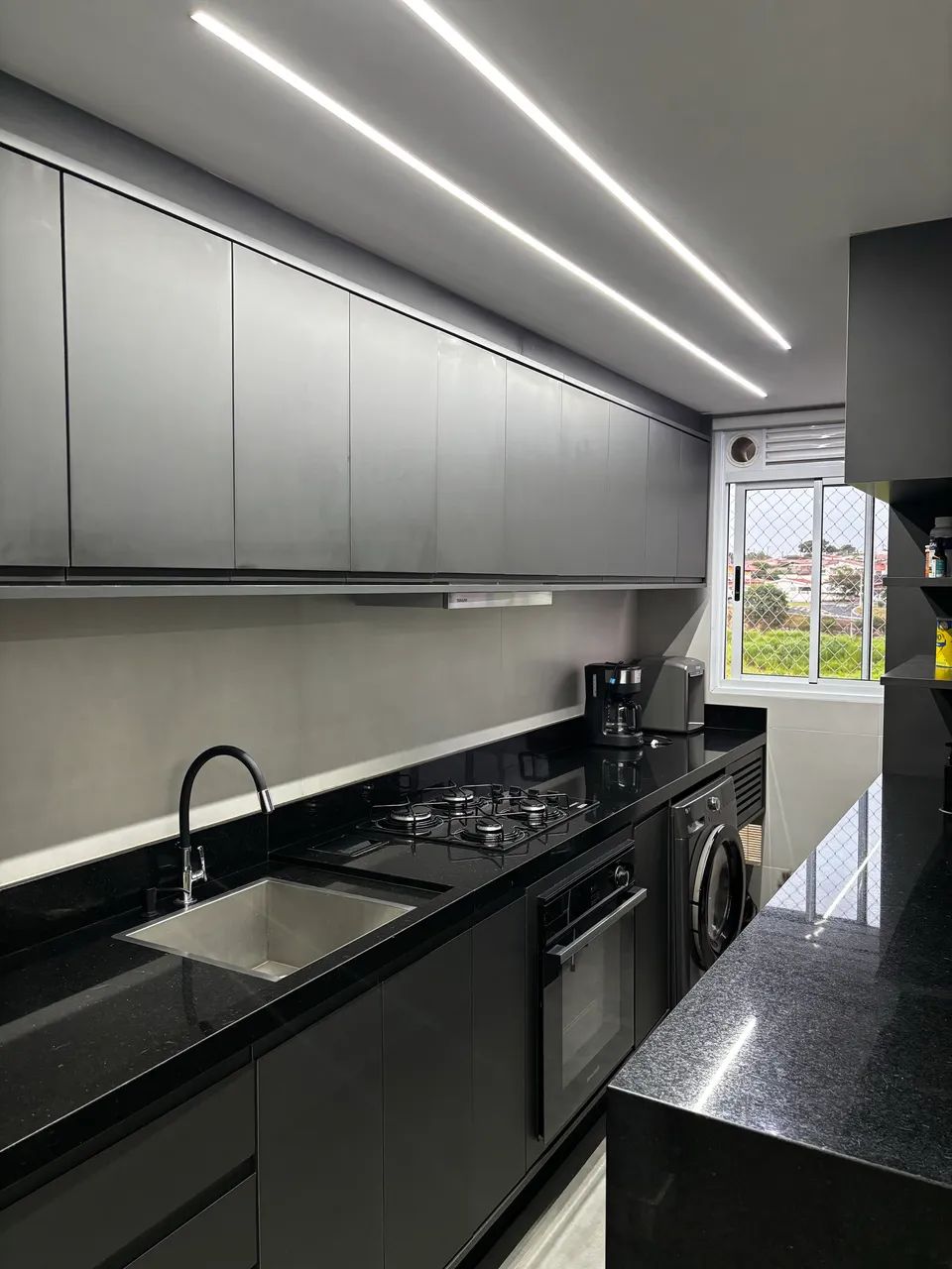Vendo apartamento com móveis planejados 