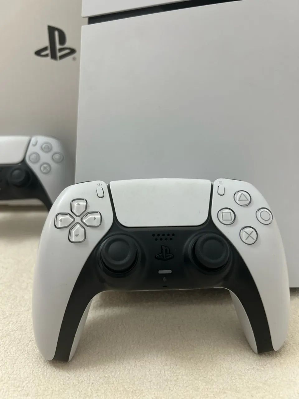 Ps5 slim com 2 controles - Foto 4