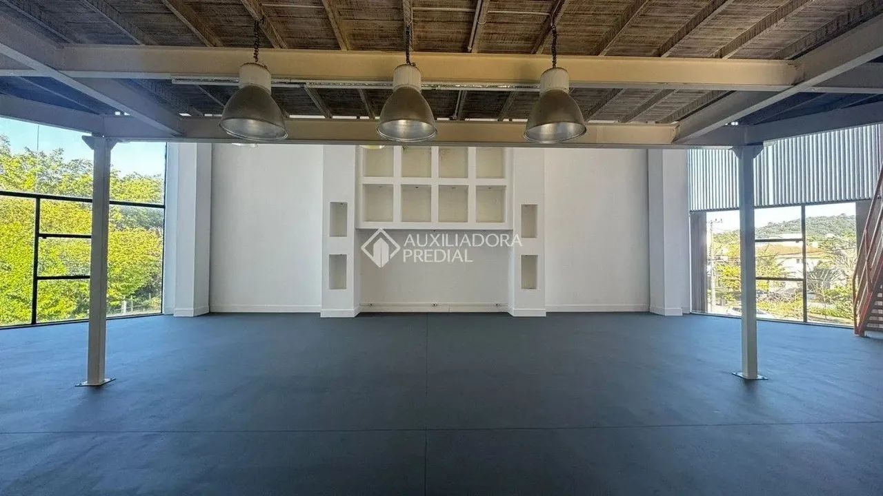 Loja com mezanino com 250m2, 3 vagas - Foto 2