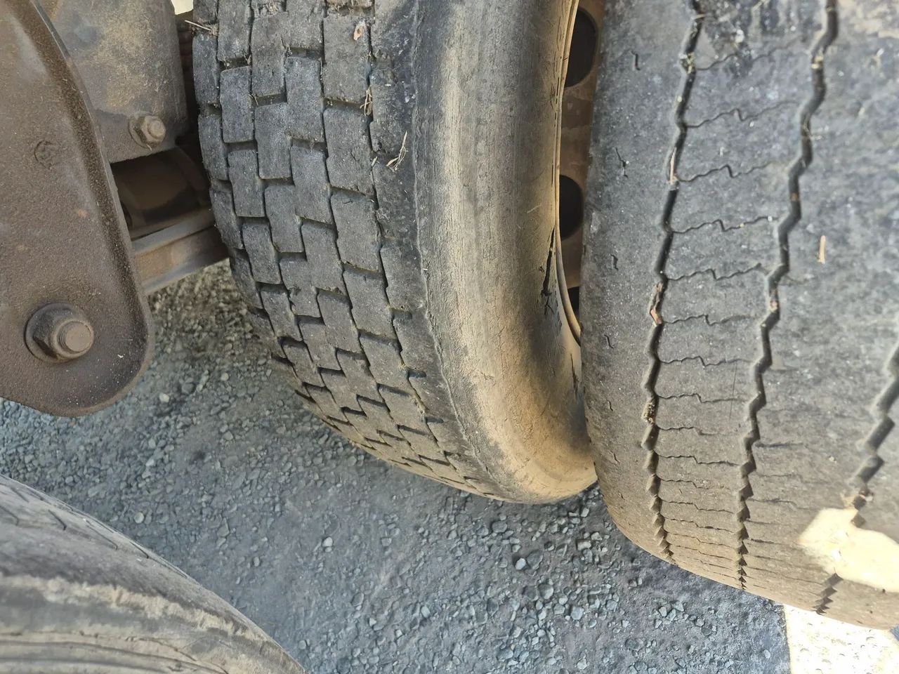 VW Titan 18310 2004 - Foto 5