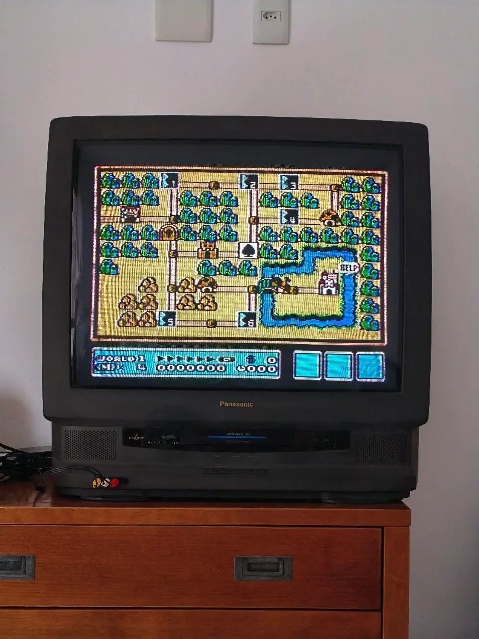 Tv Panasonic PV-M2776 Omnivision com VHS